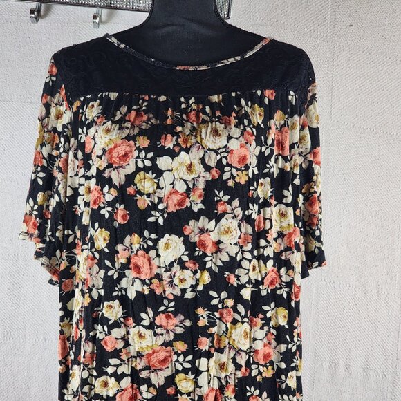 SJS Black Salmon Cream Floral Rayon Span Flutter Sleeve Lace Neck Top Size 3X - Picture 4 of 16